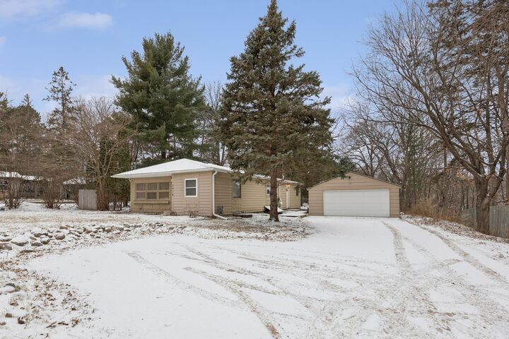 Property Photo:  2918 County Road 101 S  MN 55391 