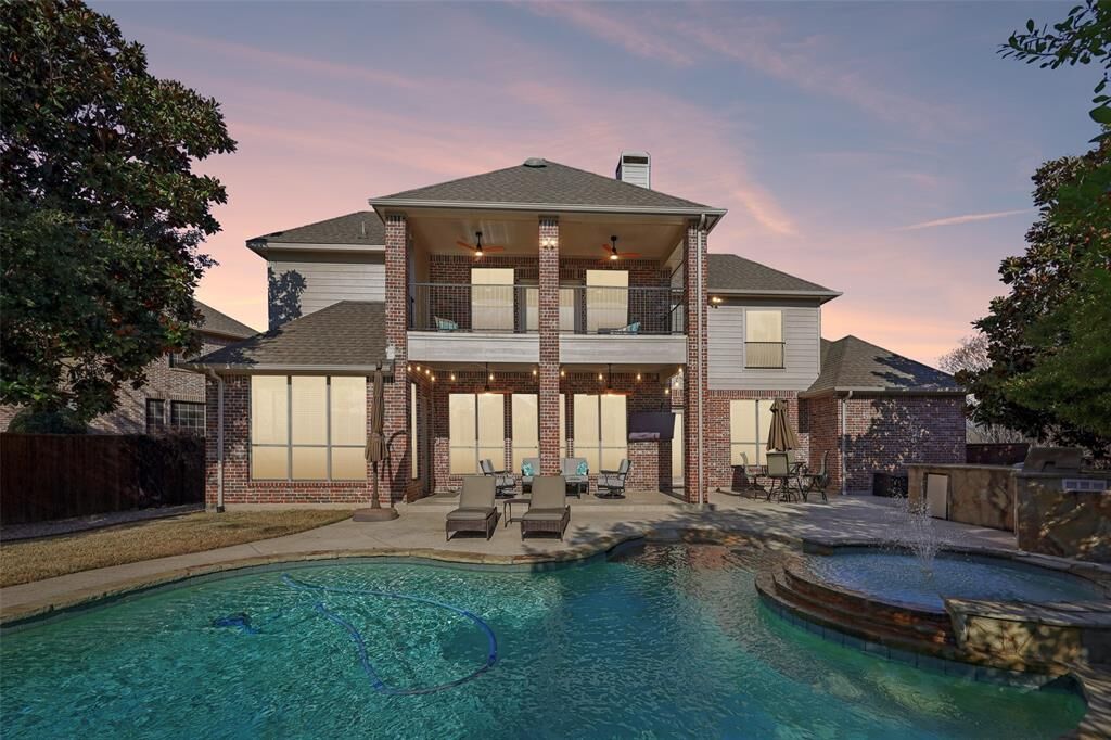 Property Photo:  807 Veiled Court  TX 76248 