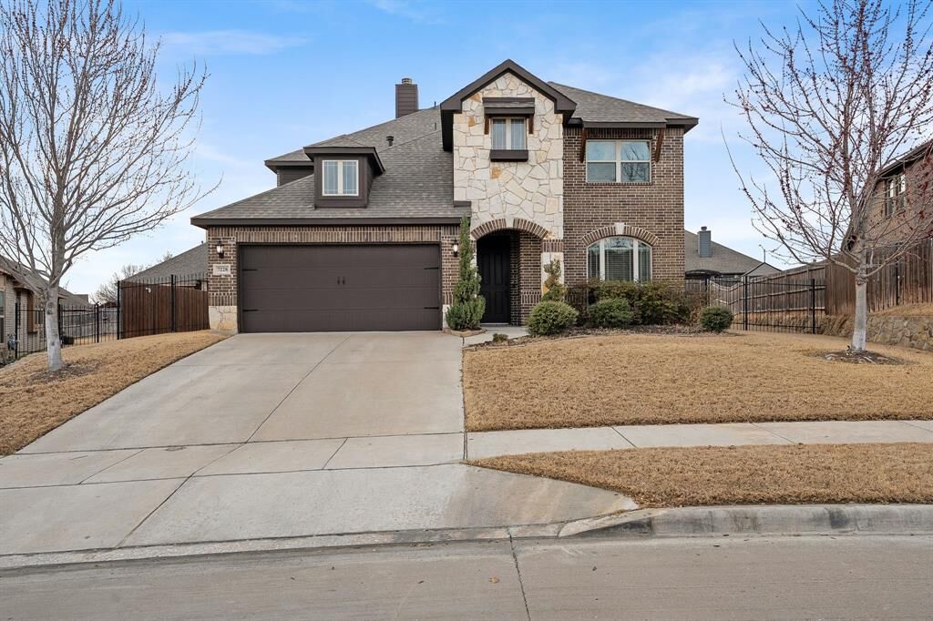 Property Photo: 7228 Windy Ridge Drive TX 76123