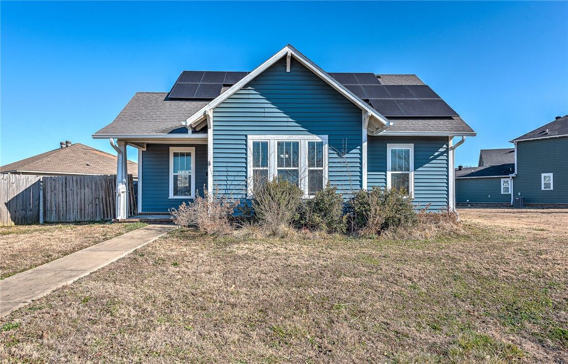 Property Photo:  1316 S Lyndon Crossing  AR 72704 