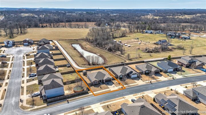 Property Photo:  2303 Elmwood Avenue  AR 72745 