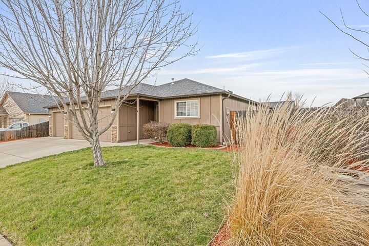 Property Photo:  3443 Agate Meadows  OR 97503 