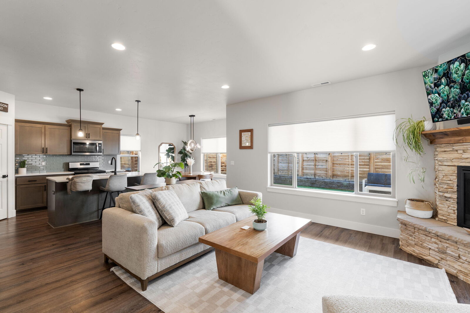 Property Photo:  20608 Rolen Avenue  OR 97702 