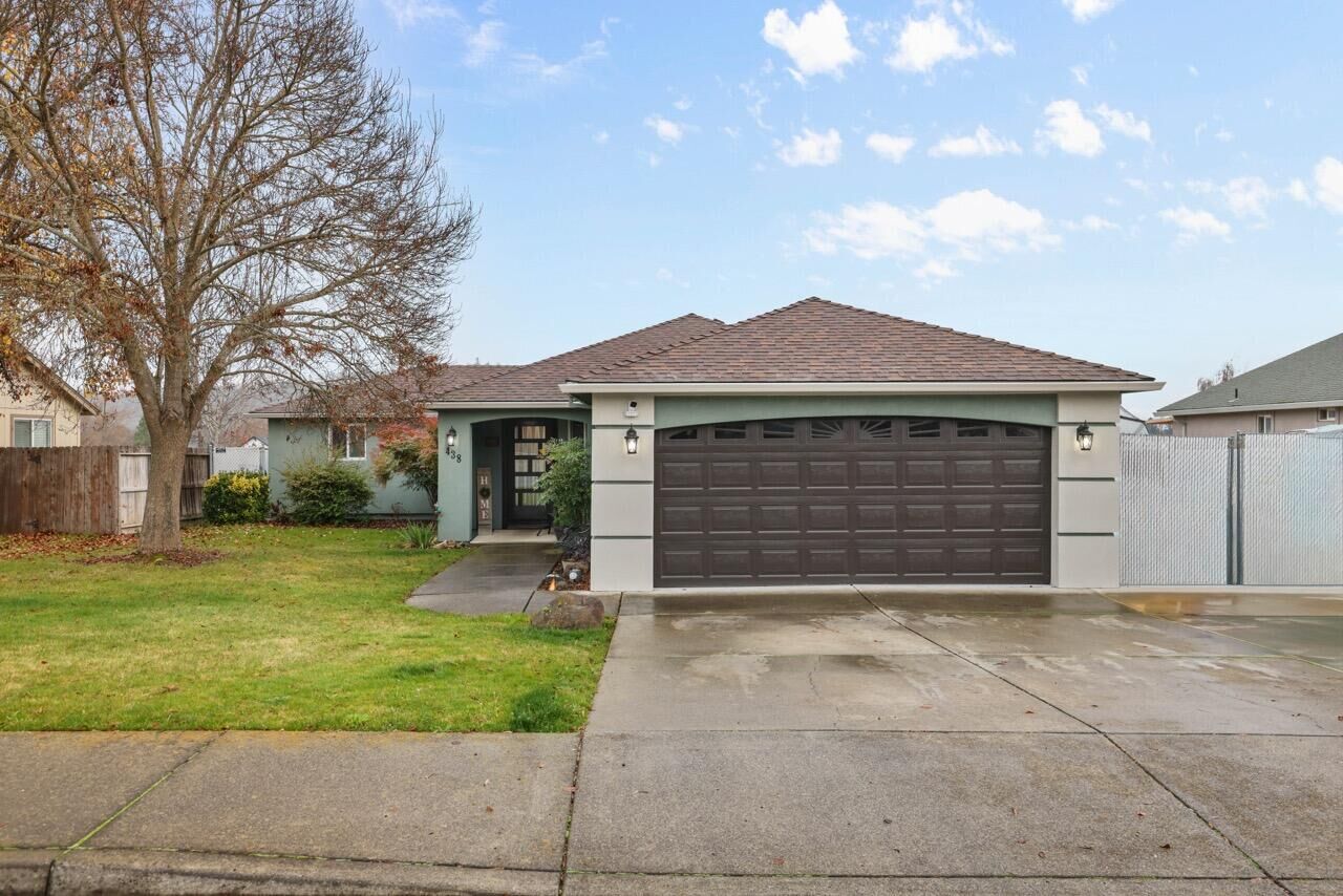 Property Photo:  438 Westminster Drive  OR 97524 