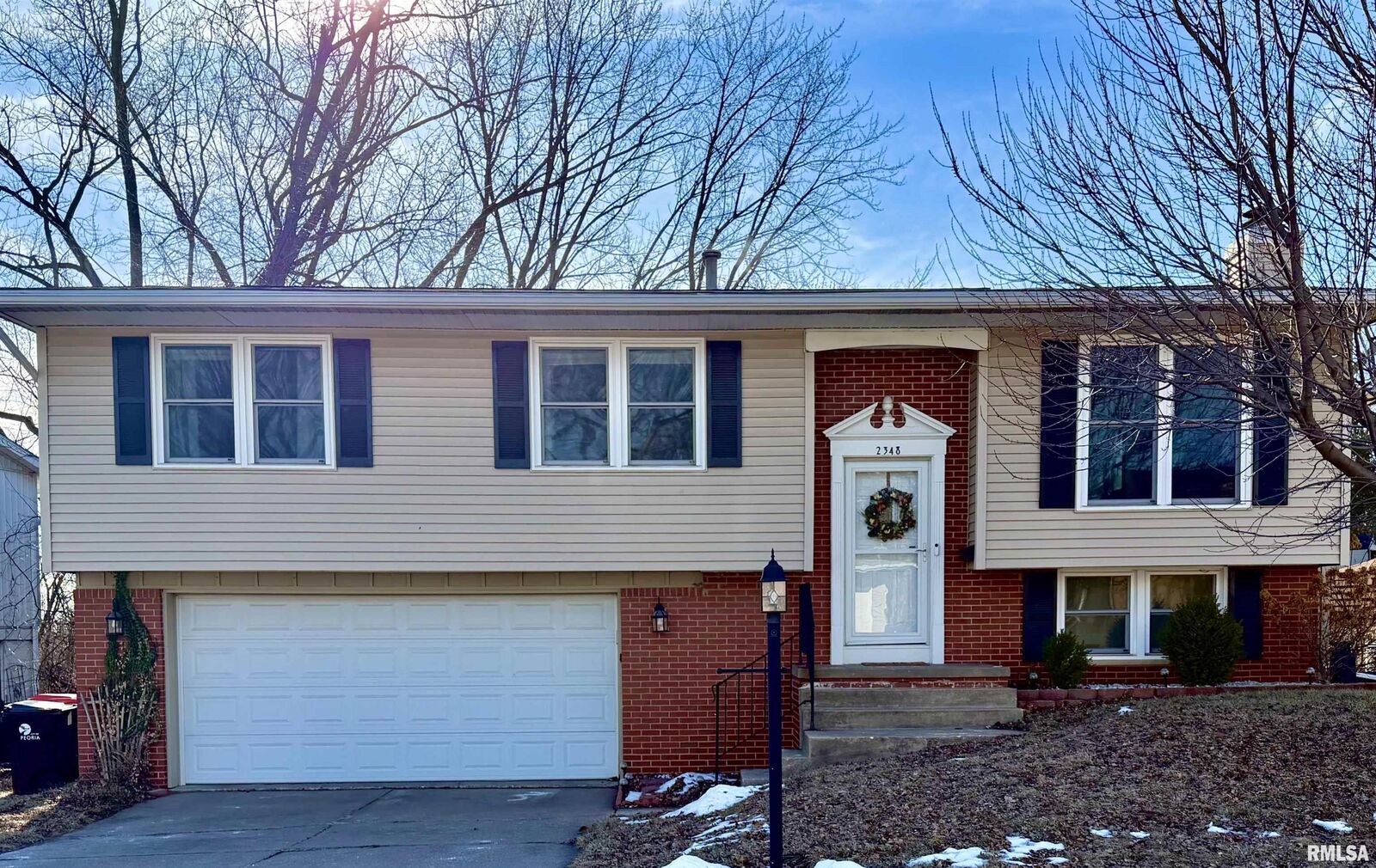 Property Photo:  2348 W Carriage Lane  IL 61614 