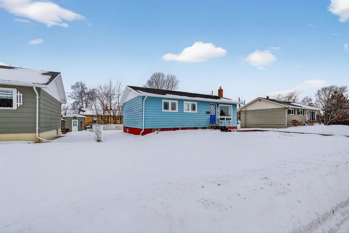 Property Photo:  154 Lefurgey Avenue  PE C1N 2L8 