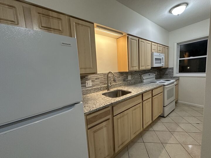 Property Photo:  245 Green Street 2  MA 02301 