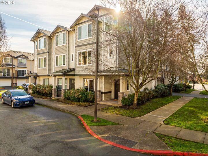 Property Photo: 10518 NE Cedar Falls Loop OR 97006