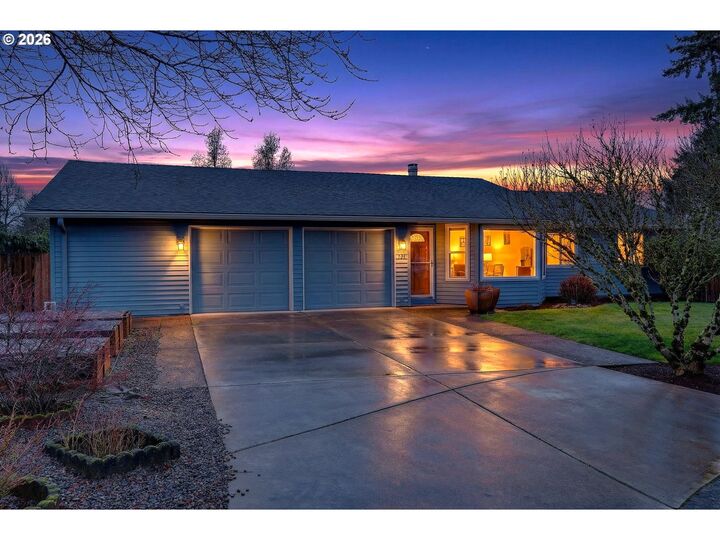 Property Photo: 176 Canemah Ct OR 97045