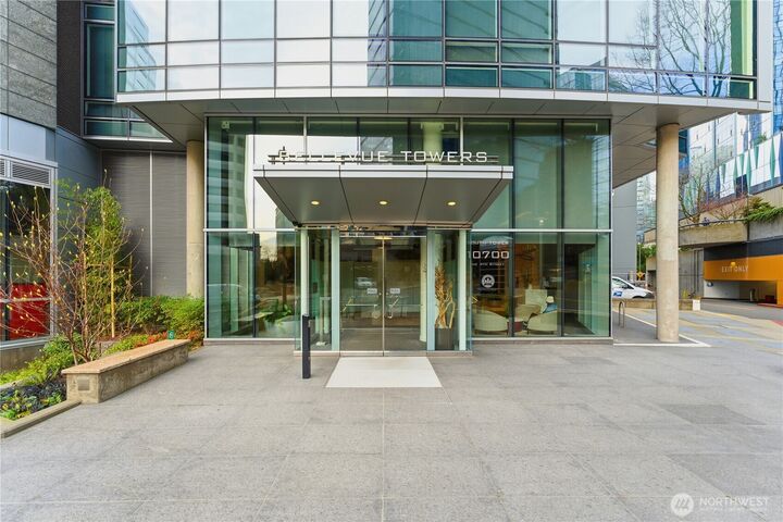 Property Photo:  10700 NE 4th Street 1110  WA 98004 