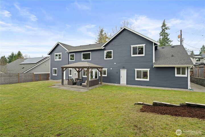 Property Photo:  12411 NE 108th Place  WA 98033 