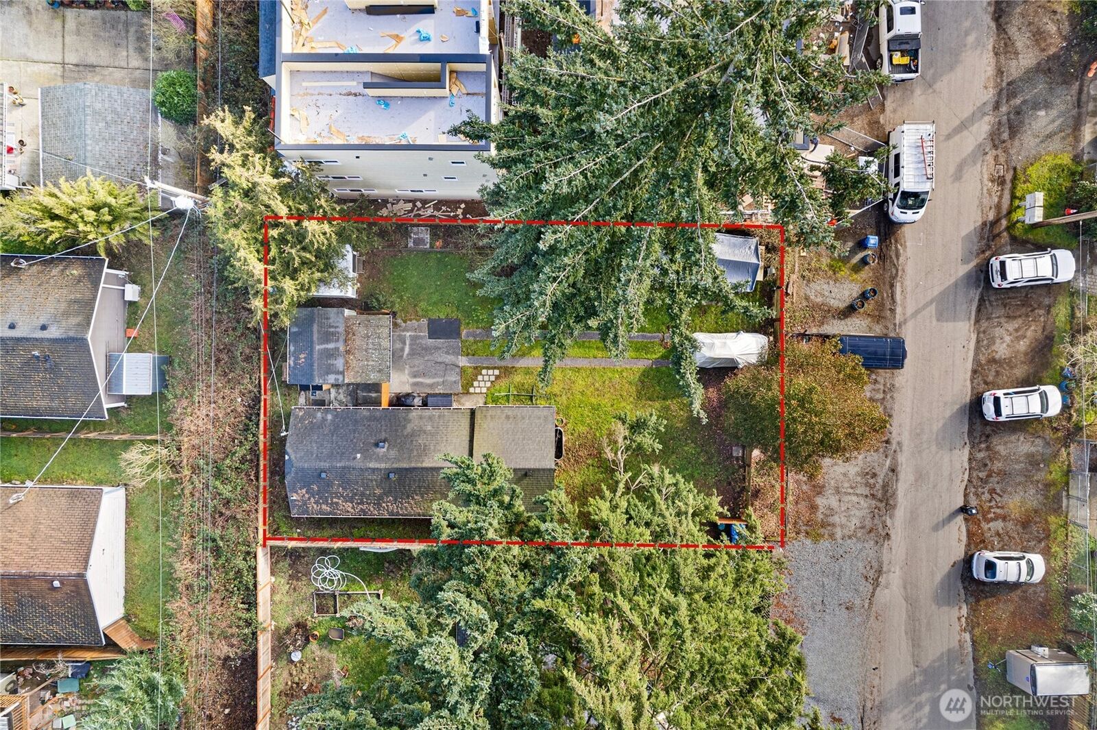 Property Photo: 920 N 101st St WA 98133
