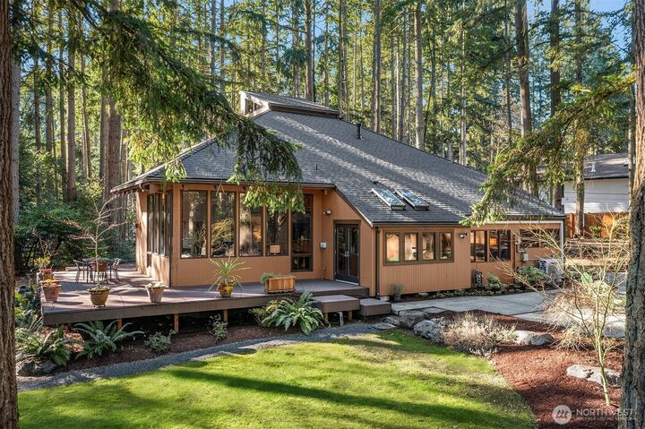 Property Photo:  13525 NE 50th Street  WA 98005 