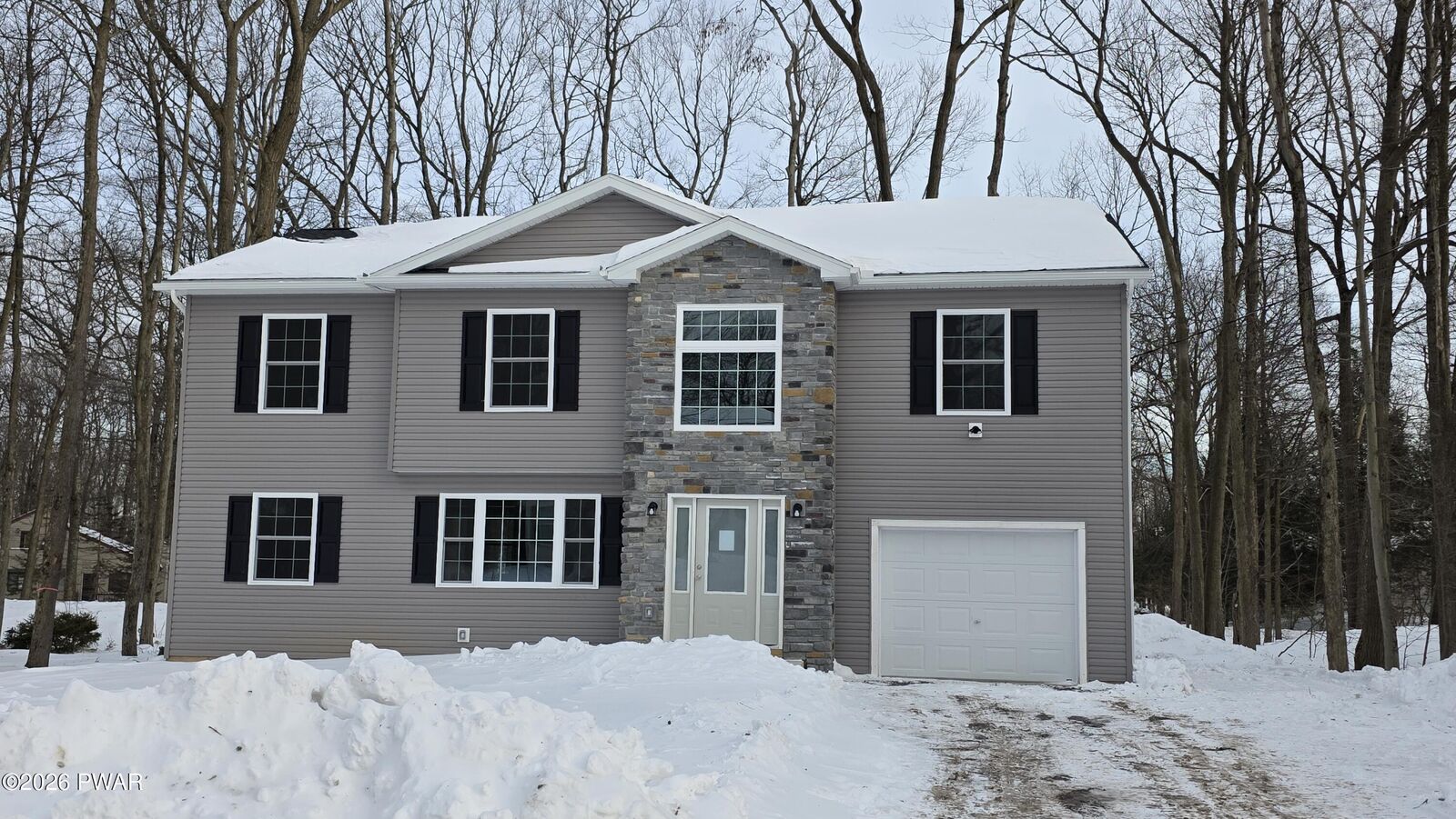 Property Photo:  7115 Glouster Road # 3203  PA 18466 