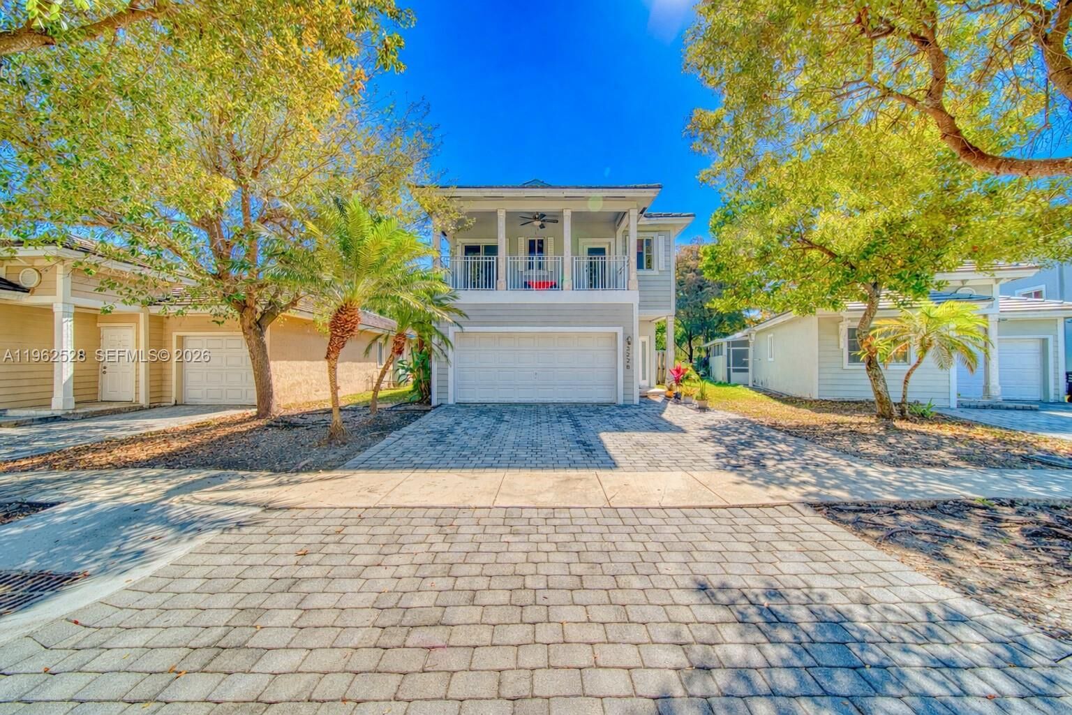 Property Photo: 3228 SE 3rd Dr FL 33033