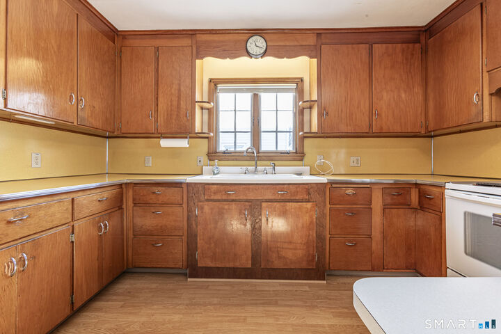 Property Photo:  25 Nesbit Avenue  CT 06119 