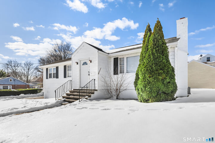 Property Photo:  95 Alexander Avenue  CT 06606 