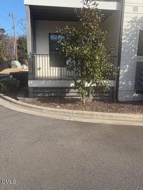 Property Photo:  607 Smedes Place B  NC 27605 