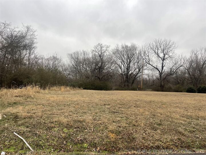 Property Photo:  1214 S 23rd Street  OK 74401 