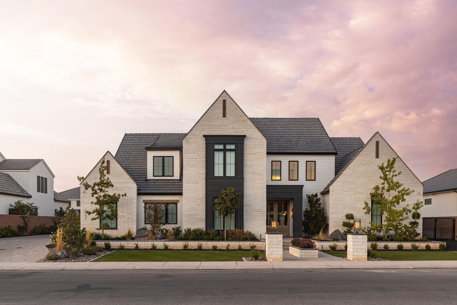 Property Photo:  2133 E 3670 S  UT 84790 