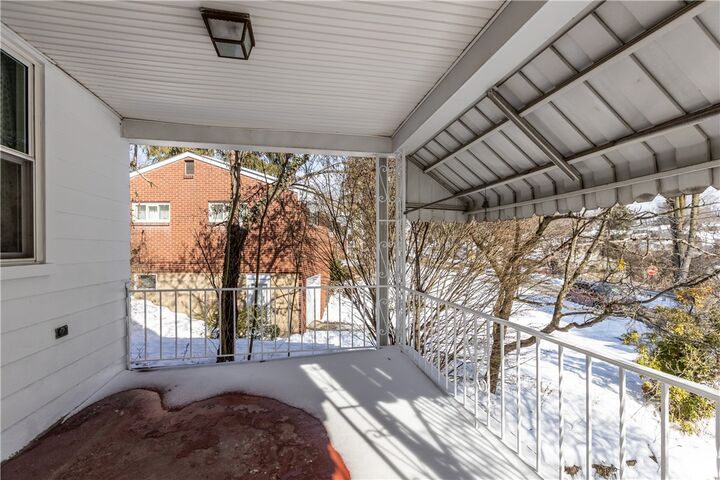 Property Photo: 2606 Winchester Drive PA 15220