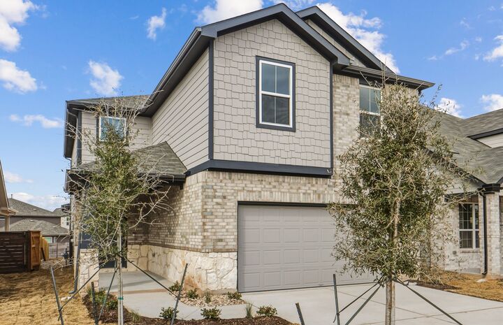 Property Photo:  421 Foresail Road  TX 78641 