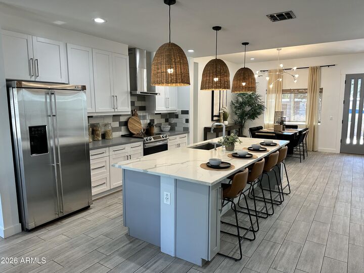 Property Photo: 1224 E Hayward Avenue AZ 85020