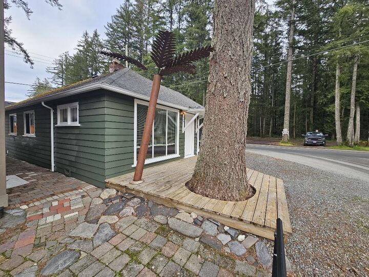 Property Photo: 389 Alder Street BC V2R 4Z1