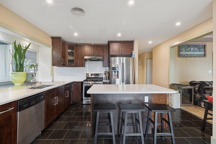 Property Photo: 16388 88 Avenue BC V4N 1B6