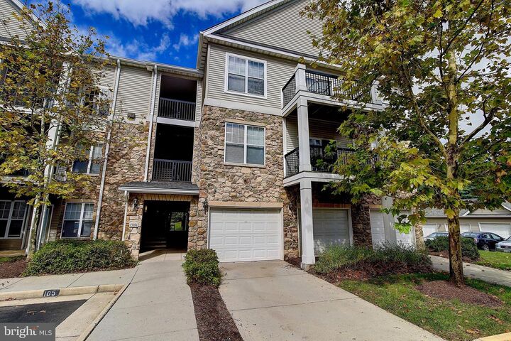 Property Photo: 13384 Connor Drive J VA 20120