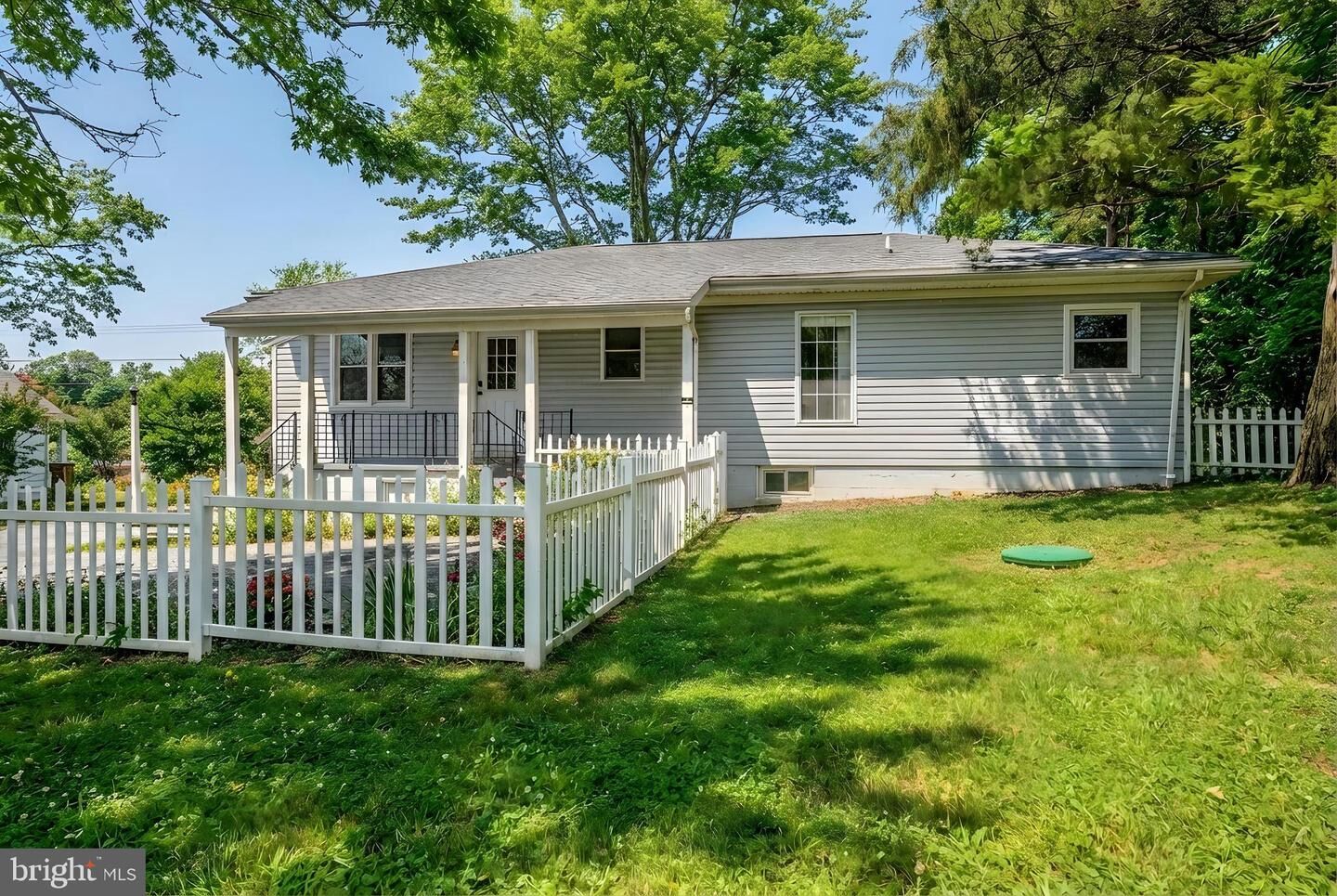 Property Photo: 522 White Oak Road VA 22405