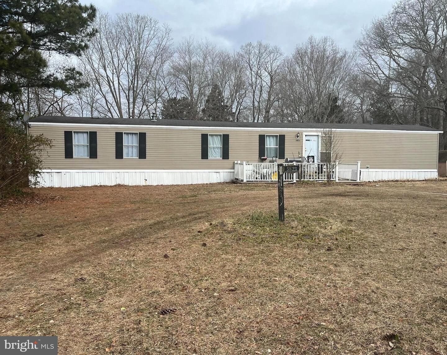 Property Photo: 5823 Homestead Street MD 21801