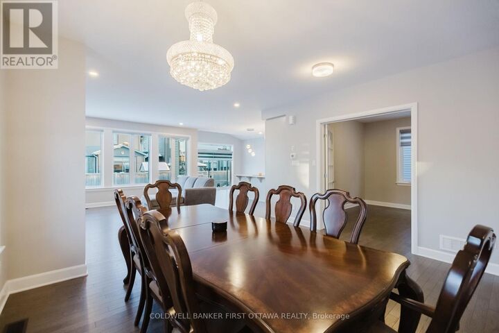 Property Photo: 896 Sendero Way ON K2S 2W8