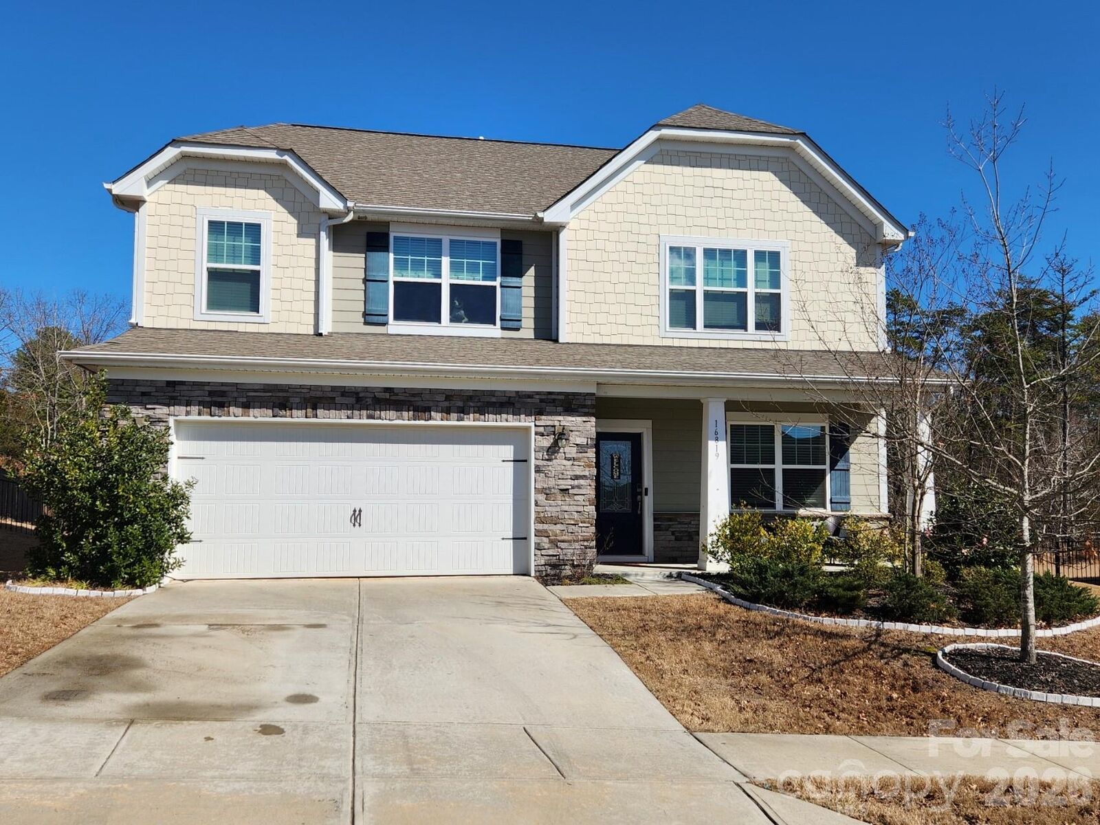 Property Photo: 16819 Cozy Cove Road NC 28278