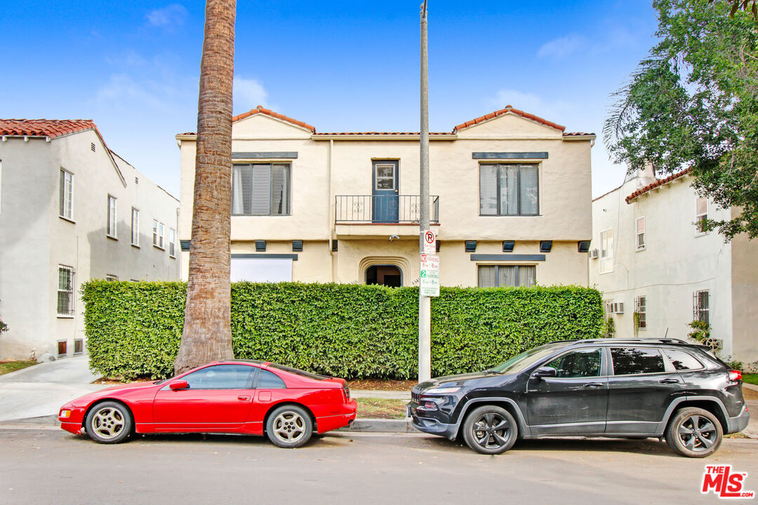 Property Photo:  434 N Ogden Dr  CA 90036 