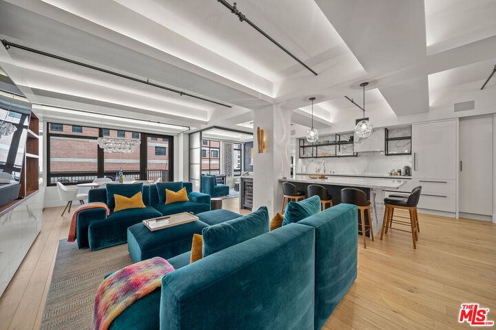 Property Photo:  849 S Broadway  CA 90014 