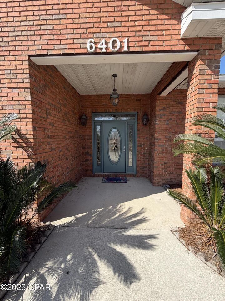 Property Photo: 6401 County Rd 2311 FL 32404