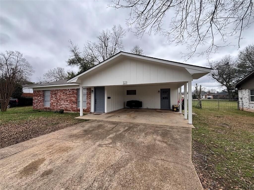 Property Photo: 309 Watson Drive LA 71457