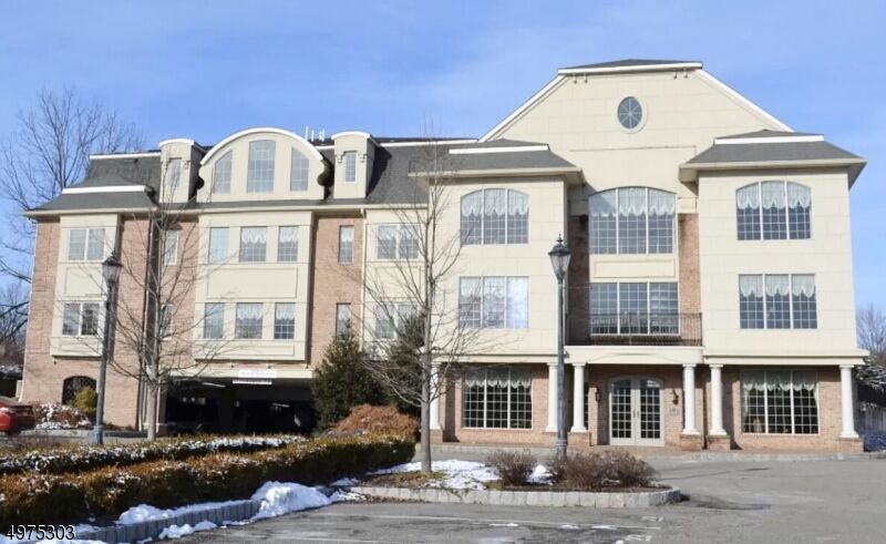 Property Photo:  16 Main St - Unit 1  NJ 07871 