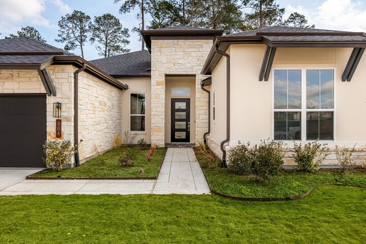 Property Photo:  306 Eastern Towhee Court Court  TX 77354 