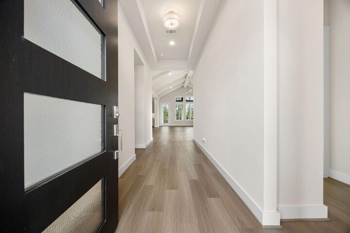 Property Photo: 306 Eastern Towhee Court Court TX 77354