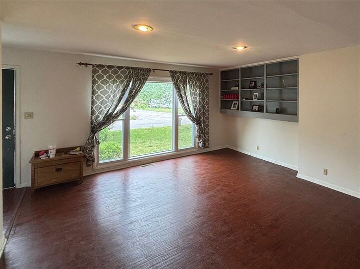 Property Photo: 1335 N 9th Street KS 67301