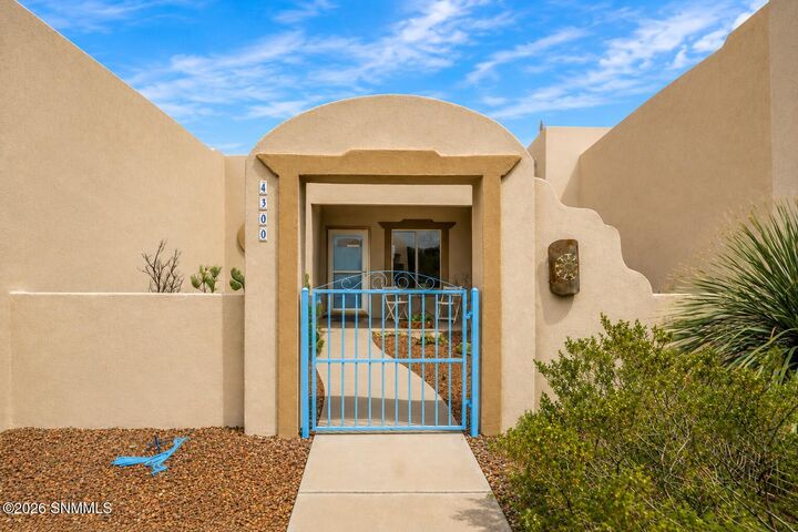 Property Photo:  4300 Diamondback Drive  NM 88011 