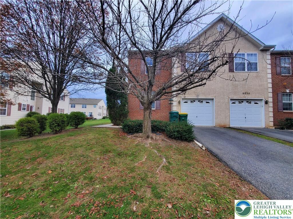 Property Photo: 6852 Lincoln Drive PA 18062