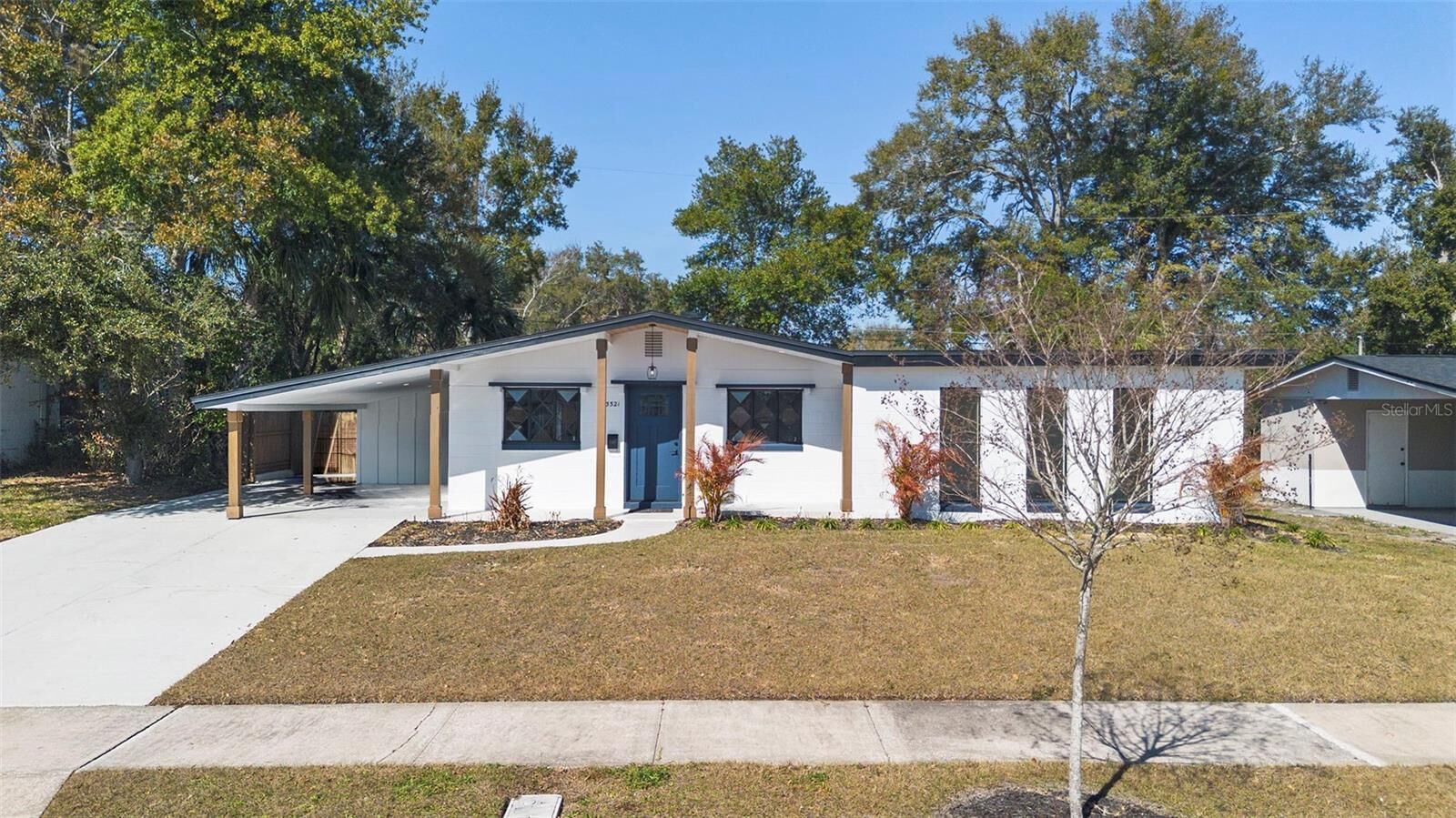 Property Photo:  3321 Mahalia Place  FL 32805 