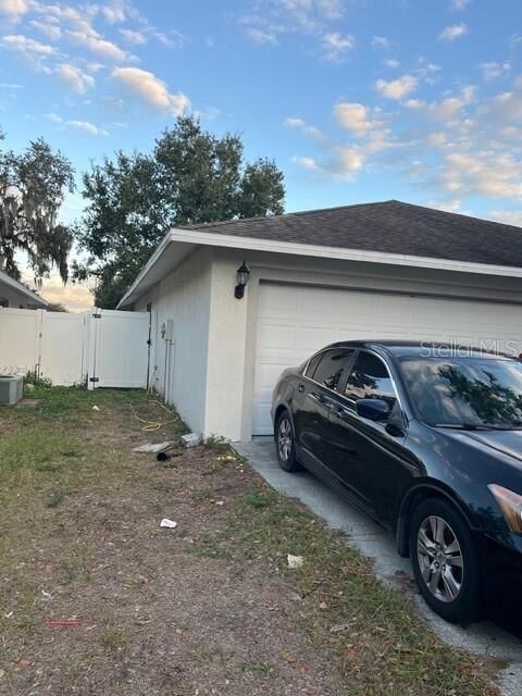 Property Photo:  15412 Bama Breeze Place  FL 33598 