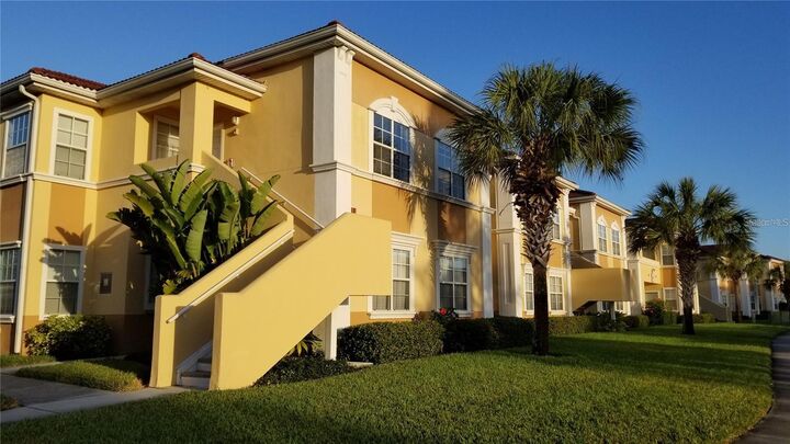 Property Photo:  1040 Villagio Circle 201  FL 34237 