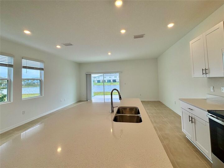 Property Photo: 16532 Gergamo Place FL 34211