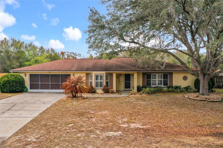 Property Photo:  817 Berryhill Circle  FL 34731 