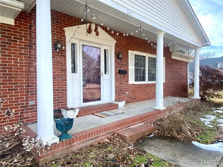 Property Photo:  1001 Commercial Street  MO 63834 